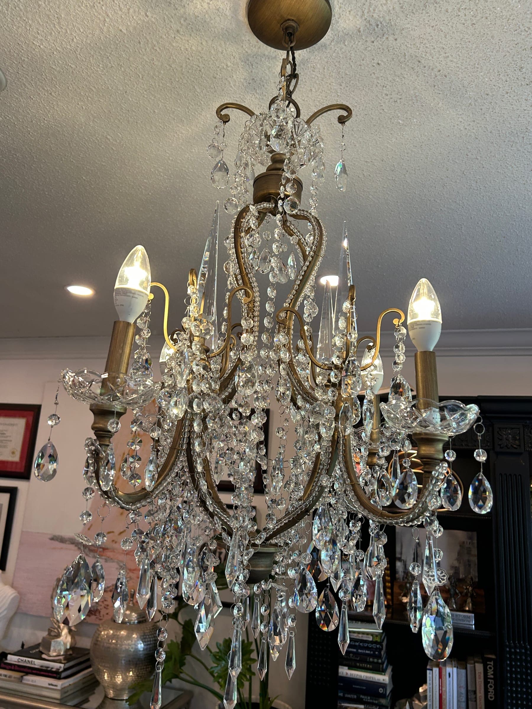 Elegant chandelier restoration